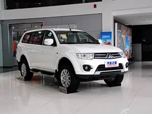 GAC Mitsubishi Pajero Jinchang 2013 2.4L Manual Two-wheel Drive Comfort Edition